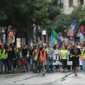 Beograd: Protest srednjoškolaca ispred ministarstva prosvete zbog produžetka školske godine