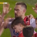 Elšnik posle zbrke u kaznenom prostoru kaznio Partizan u večitom derbiju, pogledajte kako je Zvezda povela