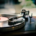 Да ли још увете имаш старе ЛП плоче? Сазнајте како да препознате највредније албуме међу њима