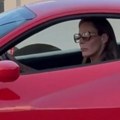 Milena Kačavenda upecala milionera?! Uhvaćena kako vozi crvenog Ferarija: "Nigde mafijaša, samo ON" (foto)