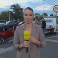Hrvatsku reporterku ubola osa u vrat prilikom javljanja uživo: Njena reakcija je hit (VIDEO)