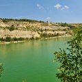 Treća tragedija na kupalištima u Srbiji: Muškarac se utopio u Bešenovačkom jezeru: Za njegovim telom se traga, drugi…