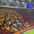 "Dobrodošli u pakao": Brutalna koreografija navijača Galatasaraja pred odlučujući meč sa Junajtedom