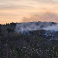 Požar na deponiji ne prestaje da bukti, celo selo u dimu: Meštani u strahu "Ovo je užas i katastrofa"