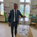 Mitrović dr Mečetu: Građane delite vi, u kampanji sam nastupao kao šef odbora SNS