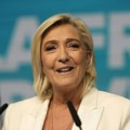 Koalicija oko Marin Lepen vodi u anketama uoči parlamentarnih izbora u Francuskoj