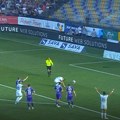 Incident u Sloveniji: Igrač pogođen, derbi prekinut (VIDEO)