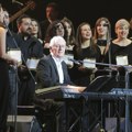 Oliver Dragojević snimio više od sto pesama koje nikad nije objavio: Porodica sada odabrala 12 za album "Dolaziš"