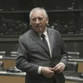 Le Pen "spasila" premijera Francuske: Preživeo glasanje o nepoverenju u parlamentu