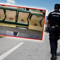 Kamenom razbio izlog srebrnarne i odneo tri sata: Policija rasvetlila tešku krađu u Vranju!