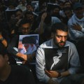 (BLOG) Iran potvrdio smrt Hamneija, jake eksplozije u Teheranu, oštećena i srpska ambasada