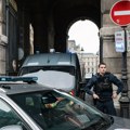 Zatvorenik (25) pobegao iz Luvra, čuvari nisu uspeli da ga stignu: Policija traga za mladićem