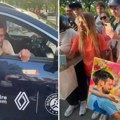 Novak izašao iz auta, pa ostao bez reči: Zbog posebnog poklona je odmah pozvao Taru