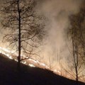 "Ugroženi su životi, imovina, stane je alarmantno" Haose zbog požara u Nevesinju, poziv meštanima da pomognu u gašenju