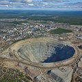 Džinovska rupa usisava avione i helikoptere: Rudnik dijamanata Mirni misteriozno napušten, a sada Rusi imaju nove planove