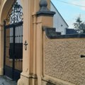 Na obnovljenoj fasadi pravoslavne bogomolje u Hrvatskoj osvanule nacističke poruke: Ustaški grafiti na crkvi Svete Trojice u…