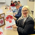 „Izložba iskustva umetnosti pravljenja ukrasa od papira iz Jentaja” održana u Zrenjaninu