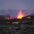 Island gradi nasip kako bi se zaštitio od vulkanske lave