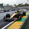 Kiša napravila haos na startu Formule 1: Hamilton razočarao, Ferstapen pao posle drame