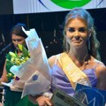 Mis Vinskog bala Vlasotinčanka Ivana Jović, koncert Marine Visković završen bakljadom