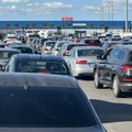 "Jedva da vidimo granicu, ovo je pakao": Nezapamćene gužve na ovom prelazu, ovako nije bilo ni usred leta, putnici nervozni…