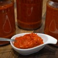 Trenutno najtraženiji recept na Guglu: Ajvar bez ljuštenja paprika