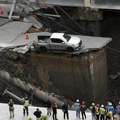 Ogromna rupa dimenzija 30x30x50 metara otvorila se na ulici u Bangkoku (FOTO, VIDEO)