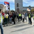 FOTO, VIDEO: Zrenjaninski i vršački studenti i srednjoškolci krenuli pešice ka Novom Sadu