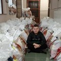 Marek je 14-godišnji Deda Mraz iz Bačke Palanke: Svake godine obraduje decu paketićima, a iza svega se krije tužna porodična…