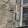 Obrušava se fasada u blizini Muzeja Jovana Cvijića