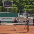 FOTO Srpkinja zaustavljena u četvrtfinalu Rolan Garosa: Slavila Kineskinja koja godinama trenira u Beogradu