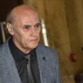 "Bore mu se za život, kritično je" Žena Andrije Bajića otkrila detalje zdravstvenog stanja legendarnog pevača: "Niko od…