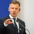 Mađarska vlada najavila promenu pravila za usvajanje dece istopolnih parova