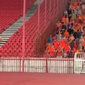 Ovo niste videli u TV prenosu! Vatrogasac pravio šou s navijačima Holandije, stao ispred kaveza i uradio ovo