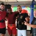 Leskovački bokser Andrej Pešić priprema se za naredni meč ali ima problem u kašnjenju dobijanja američke vize