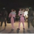 Majke sa decom u naručju idu ka slobodi! Ovako je izgledalo oslobađenje 11 talaca - civili stigli u Izrael (video)