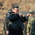 Kim Džon Un prisustvovao vojnim vežbama Korejske narodne armije