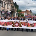 "Бесмртни пук" у Нишу: Грађани и функционери шетали од логора до центра