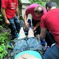 Povređena osmomesečna beba: Hitna intervencija u Hrvatskoj: Žena i dete pali sa mosta u kanjonu Kamačnik (foto)