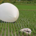 Pjongjang ponovo poslao balone sa smećem, Seul odgovara pojačanim emitovanjem svetskih vesti i kej-popa