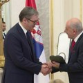 Vučiću na ceremoniji u Budimpešti, predsednik Mađarske uručio Veliki krst Ordena za zasluge