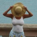 Отац јој оставио богатство кад је умро, она све продала: Сад показала како трошкари имовину, а ово је себи обезбедила од…