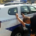Policija zaustavila automobil, imala je šta i da vidi: Muškarcu iz Aleksinca odmah stavljene lisice na ruke