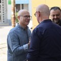 Vučević u Jagodini posetio nove prostorije SNS: "Spremamo se za pobedničku kampanju" (video)