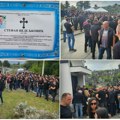 "Kilometarska tužna kolona"! Sahrana ubijenog Stefana u Vrnjačkoj Banji: Brojni ljudi izjavljuju saučešće porodici