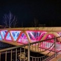Povodom Dana državnosti Srbije: Mostovi u Paraćinu svetleće u bojama zastave (foto)