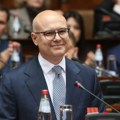 Srbija i politika: Mandatar Vučević izneo trosatni ekspoze, opozicija nezadovoljna, rasprava o vladi traje