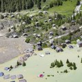Neverovatni prizori iz Švajcarske: Glečer se odlomio i zatrpao alpsko selo (FOTO)