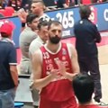 Mirotić odigrao poslednju utakmicu u Armaniju: Navijači ga pozdravili, a njegova reakcija je za poštovanje