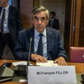 Bivšem premijeru Francuske uslovna kazna od četiri godine zatvora zbog lažnog posla njegove žene